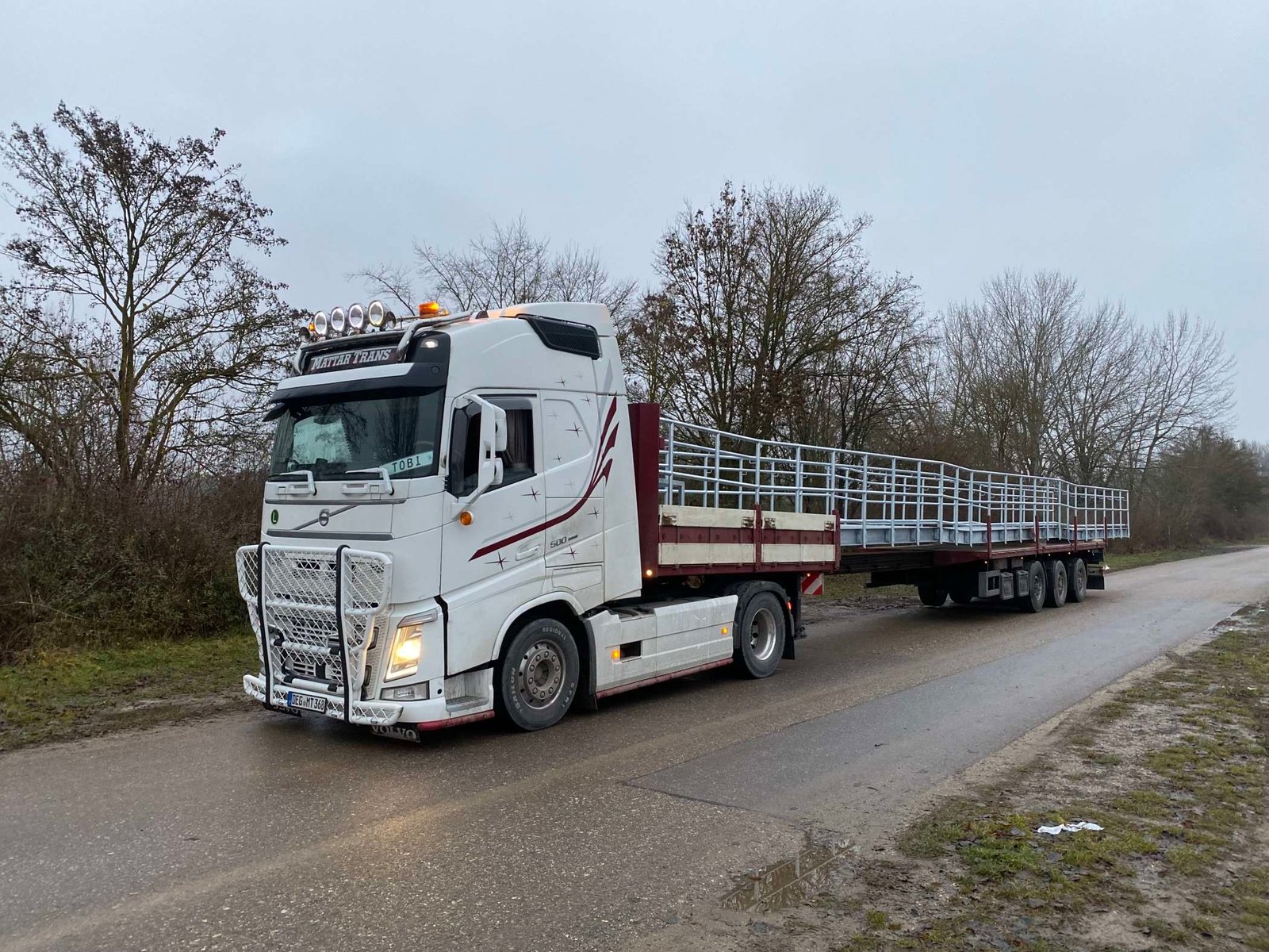 beladener Lkw von Mattar Trans aus Hengersberg